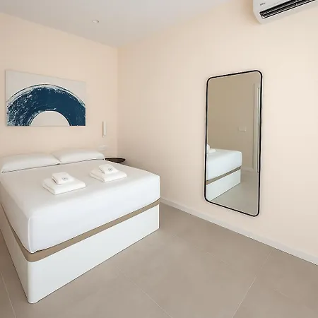 Roca Coll Msuites Apartman *